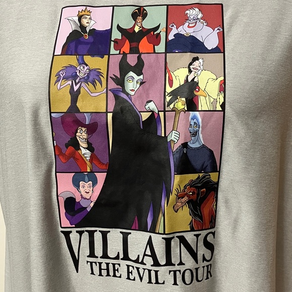 💐 Disney x Old Navy Villains The Evil Tour Graphic Tee Sz L in Cloud Cover - Picture 3 of 7